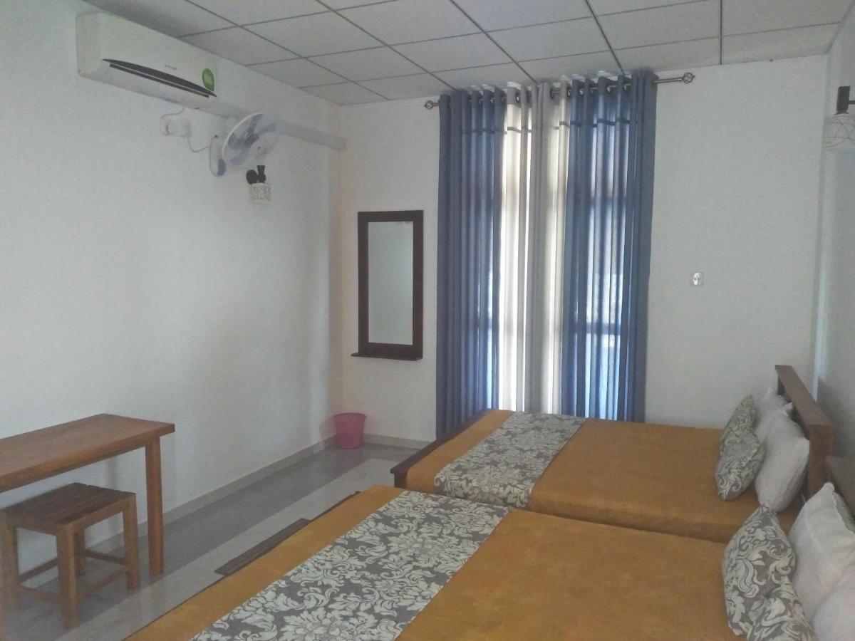 Hotel Ehala Family Rest à Anurâdhapura Extérieur photo